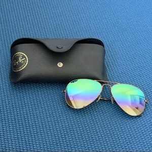 Ray-Ban Aviator Sunglasses with Green/Blue Mirrored Lenses and Gold Frame